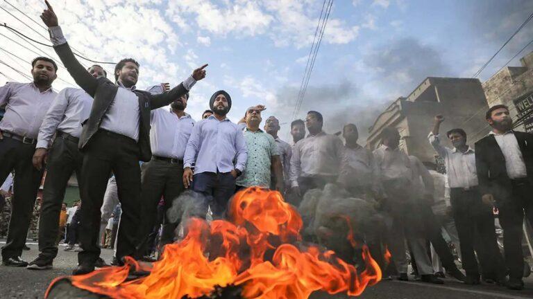Life adversely affected in Jammu city by bandh call