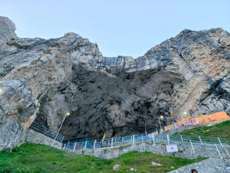 388 yatris leave Jammu for Amarnath