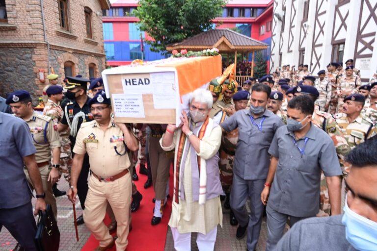 LG Manoj Sinha Lends Shoulder to Mortal Remains of ITBP Jawans Who Lost Their Lives in Tragic Accident in Pahalgam