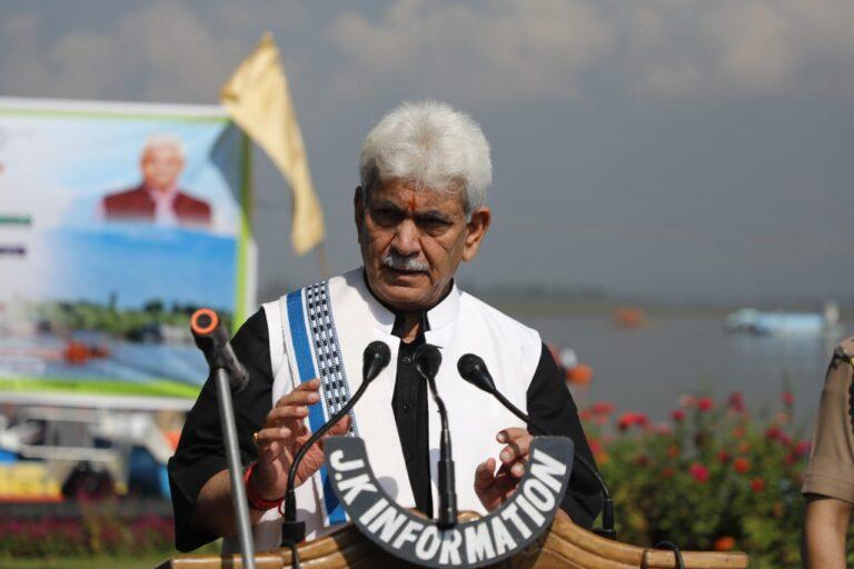 Admin making efforts to make youth reach their goals: LG Sinha