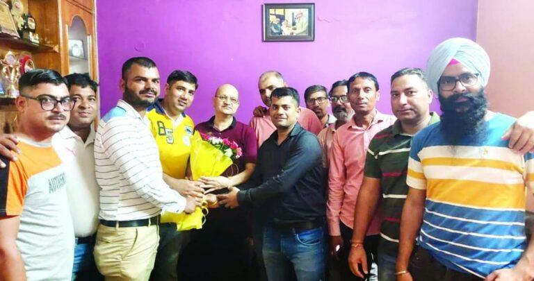 Media XI CC delegation calls on President Press of Club Jammu, issues discussed