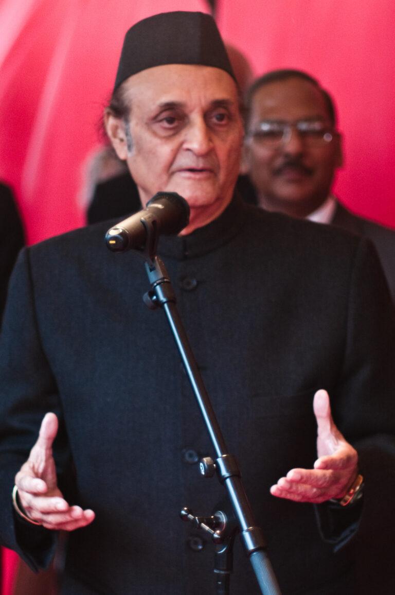 My relations with Congress reduced to zero: Karan Singh