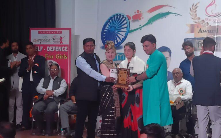 Social worker Ms. Rubina Jamwal received the Shiromani Saman Award 2021-22