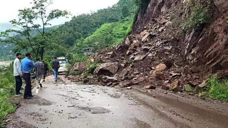 Jammu-Srinagar highway blocked at Ramban