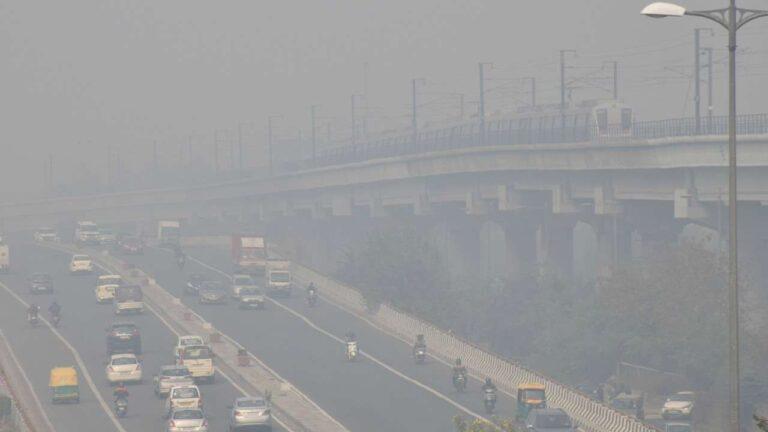 Delhi’s air quality ‘very poor’ after Deepavali but relatively better than previous years