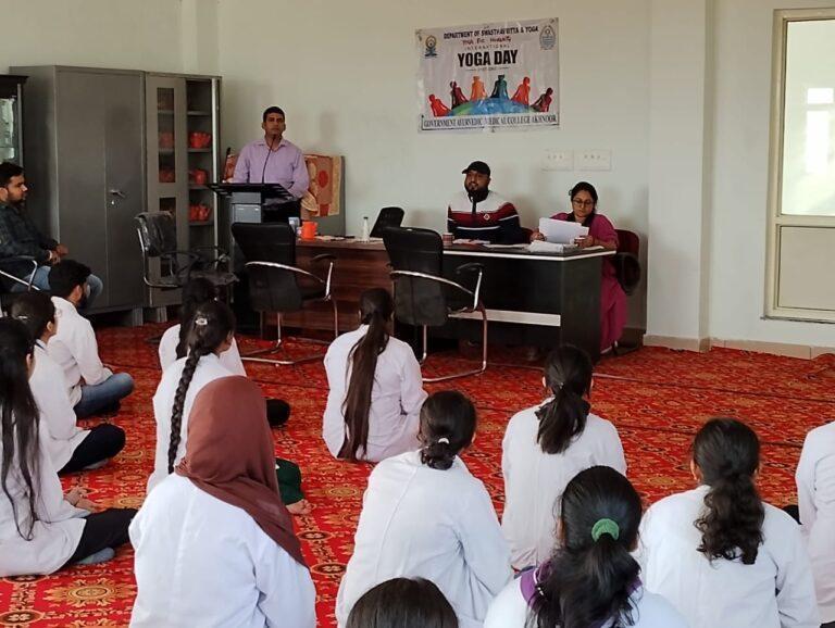 Swasthavritta and Yoga Department GAMC Akhnoor conducted Guest Lecture.