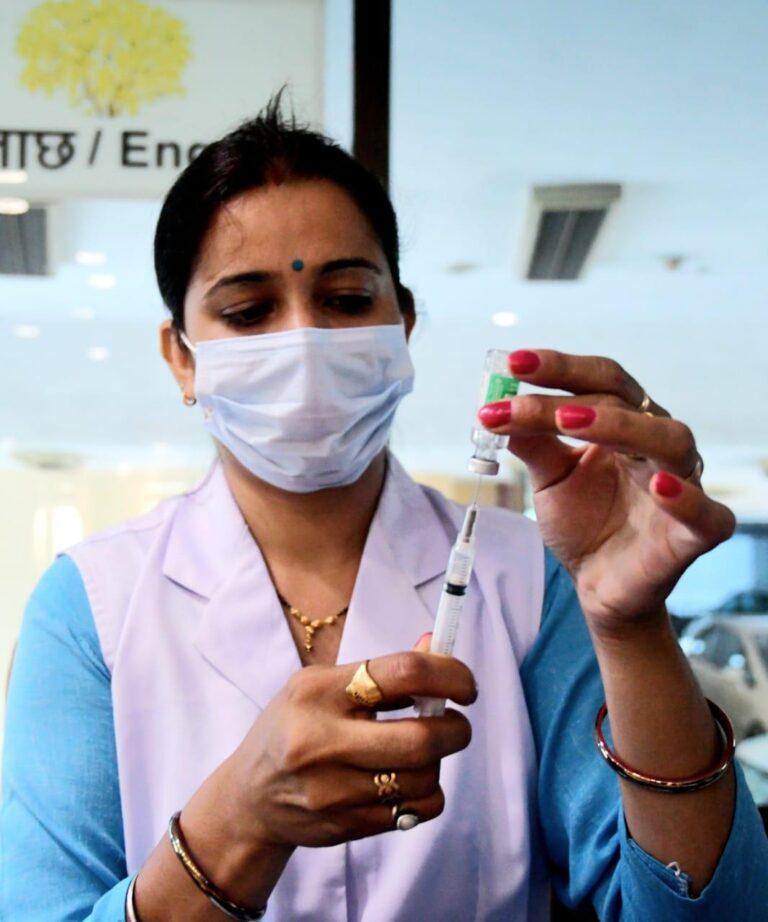 India reports 3,805 new COVID-19 cases