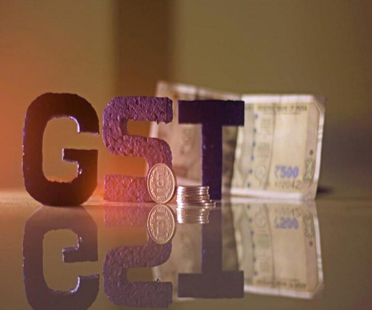 GST collections rise to Rs 1.52 lakh crore in October, second highest ever