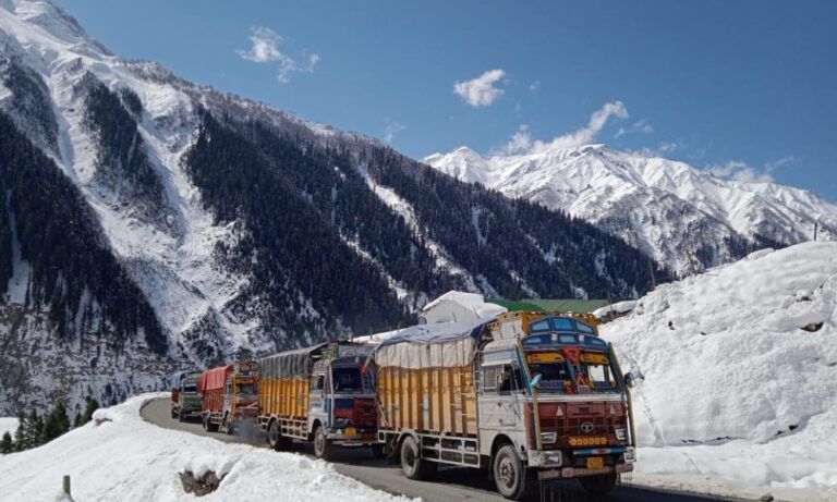Traffic restored on Srinagar-Leh highway, Mughal road