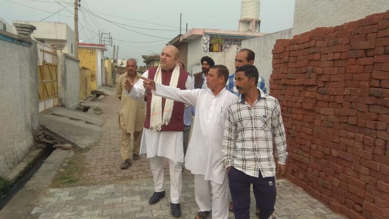 NDPI President visits border villages of Suchetgarh listens to the problems of locals