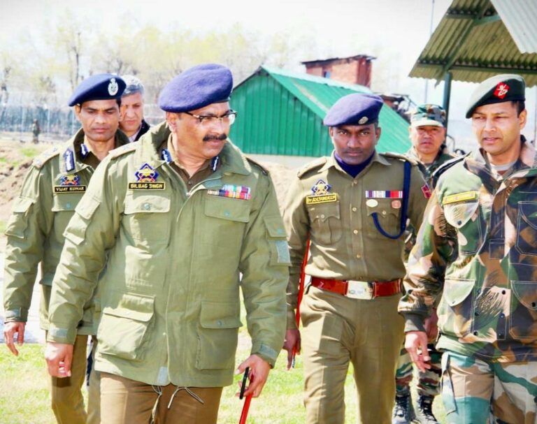 Jammu and Kashmir DGP Dilbag Singh lays wreath at Balidan Stambha on 51st anniversary of Vijay Diwas