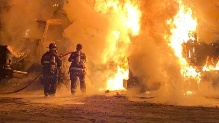 Several families turn homeless as fire damages six residential houses in Srinagar