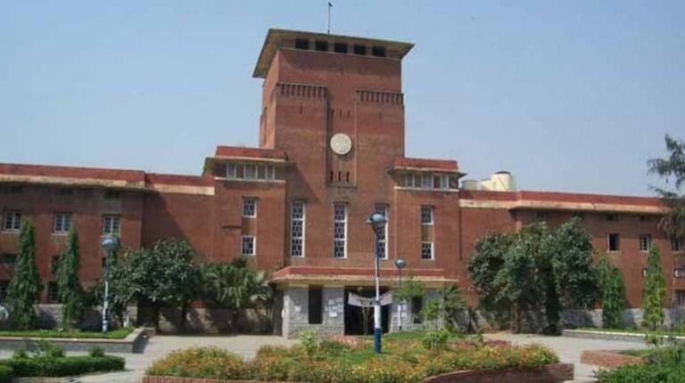 BBC documentary screening Students gathered at DU’s north campus detained