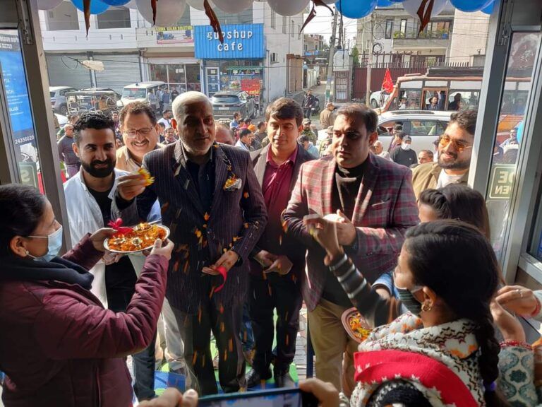 Sham Lal Sharma inaugurates Bhagwati Healthcare and Diagnostics in Akhnoor