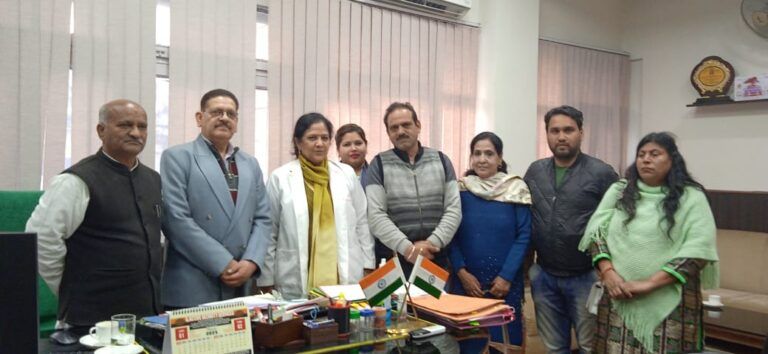 AAP leaders visited gmc to meet injured of Narwal blasts