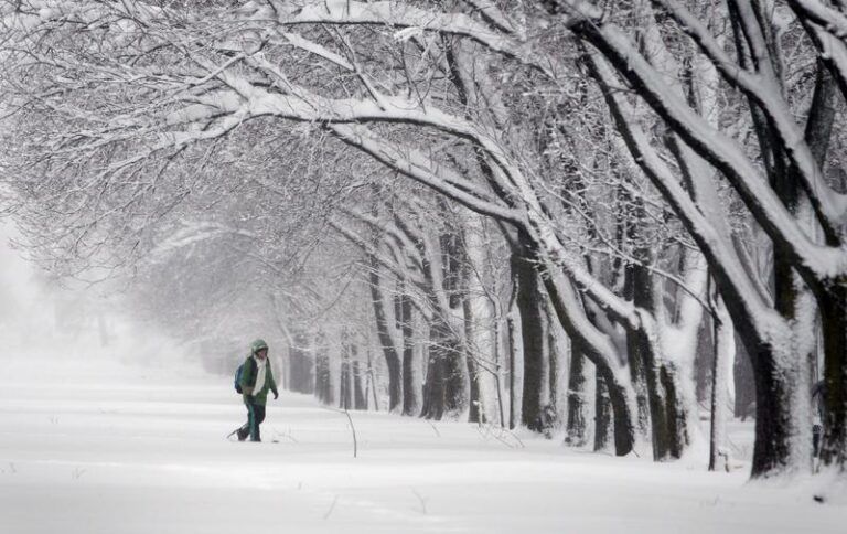 Rains, Snow in J&K; Gulmarg receives 8 inches of fresh snowfall
