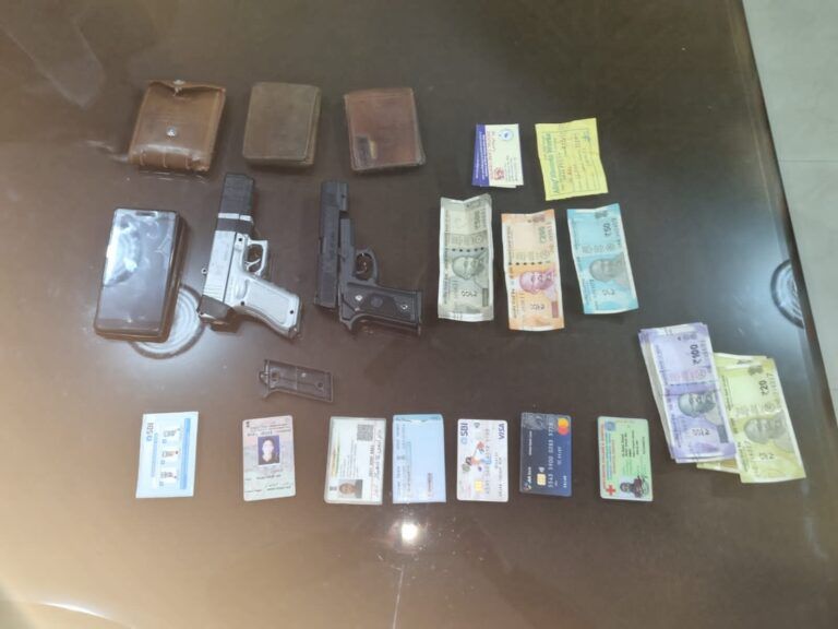 Robber threatening people with fake weapons arrested in Pulwama: Police