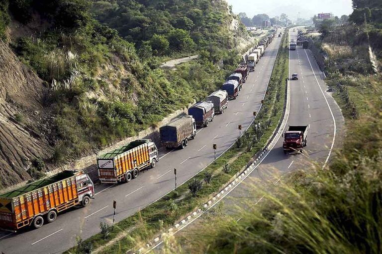 Jammu- Srinagar Highway opens for traffic
