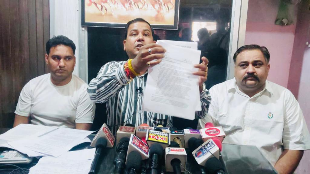 If the fees charged from the parents are not refunded in a few days, then the chairman of JKFFRC will be exposed: Amit Kapoor