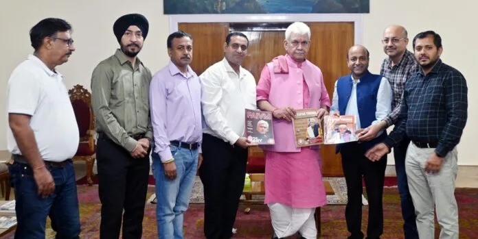 Delegation-of-Federation-of-All-India-Vyapar-Mandal-calls-on-Lt-Governor-696×349-1