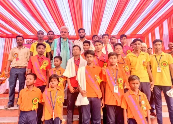 Lt-Governor-Sh-Manoj-Sinha-addressed-Utthan-Foundation-TrustAEs-seminar-at-Ghazipur-5-696×500-1