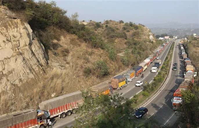 Jammu-Srinagar National Highway Reopens for Light Vehicles Following 2-Day Closure