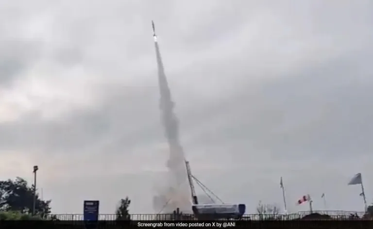 India’s first reusable hybrid rocket ‘RHUMI-1’