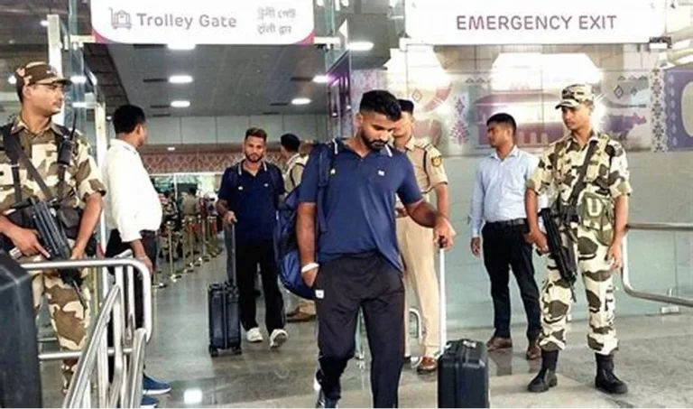 Bomb Threats Disrupt 7 Flights; Government Assures Active Investigation by Agencies