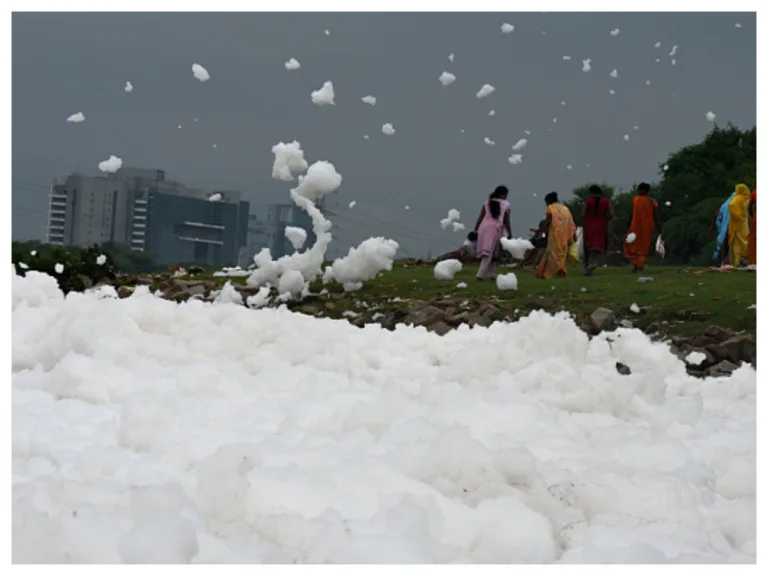 Toxic Froth Covers Yamuna in Delhi Ahead of Festive Season, Posing Serious Health Risks