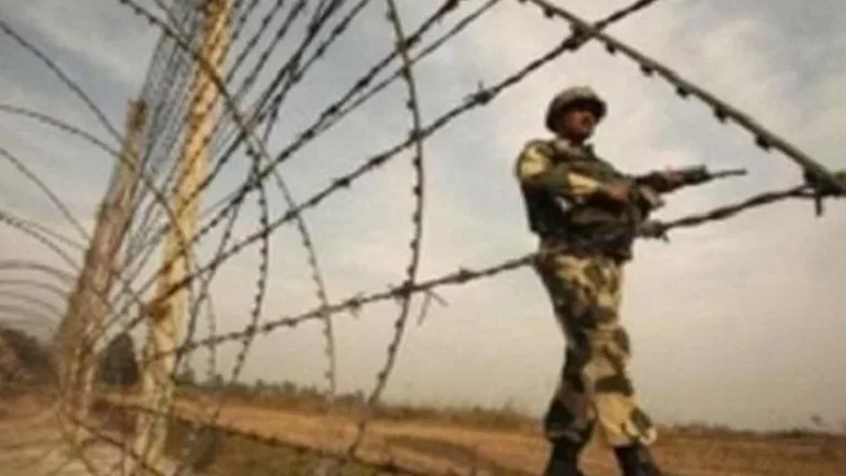 Pakistani Intruder Arrested Along International Border in Jammu