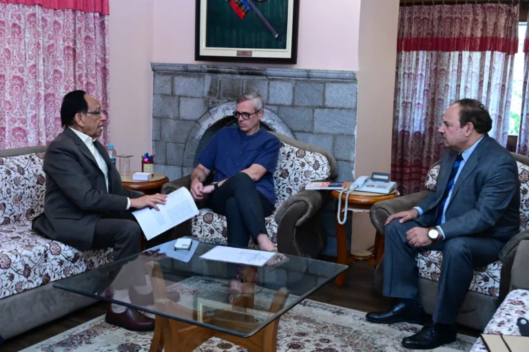 Earthquake Resilience in J&K: Prof. Gupta Meets CM Abdullah