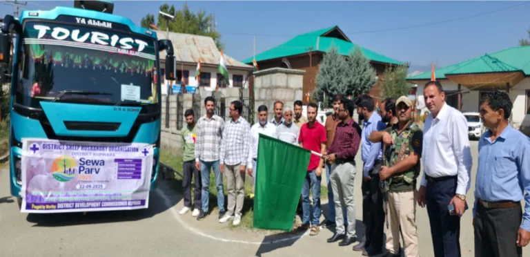 Kupwara DC Flags Off Training Visit to Sheep Breeding Farm