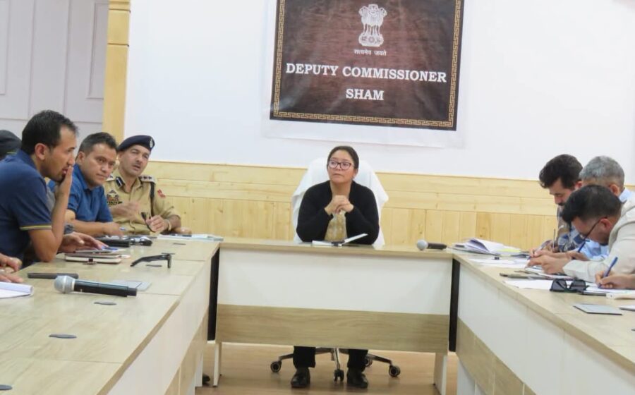 Deputy Commissioner, Sham Chairs Meeting to Review Preparations for 80th Independence Day Celebrations