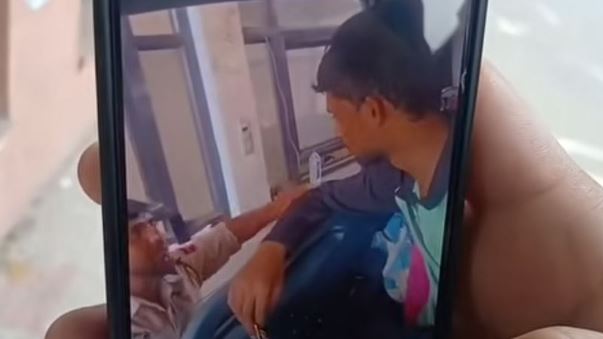 Cop’s Video Allegedly Collecting Entry Fee From Trucker Goes Viral In J&K’s Kathua, Police Probing Matter