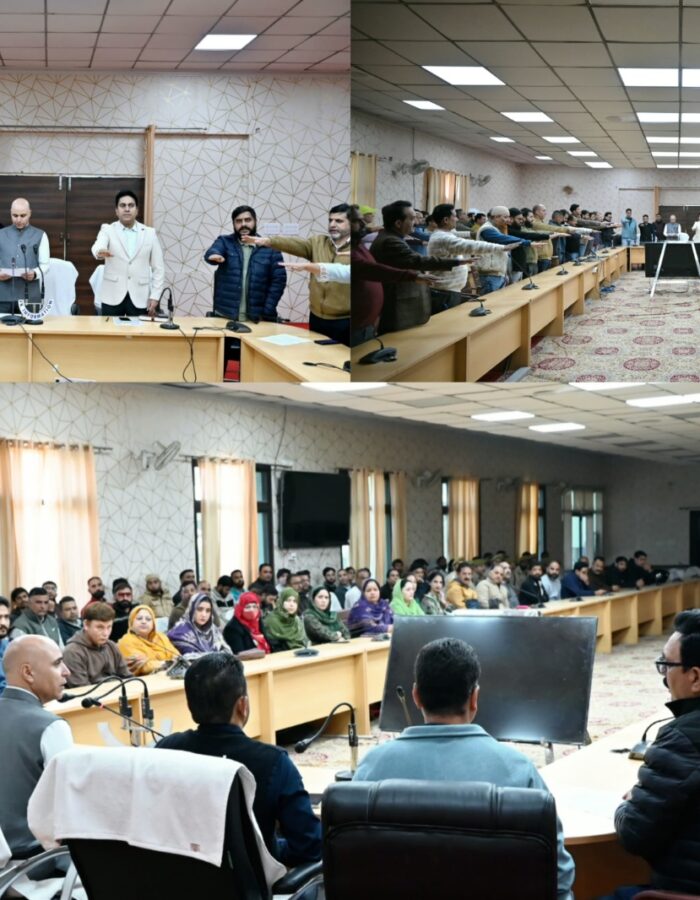 DC Kishtwar administers Integrity Pledge as Vigilance Awareness Week 2026 commences in district