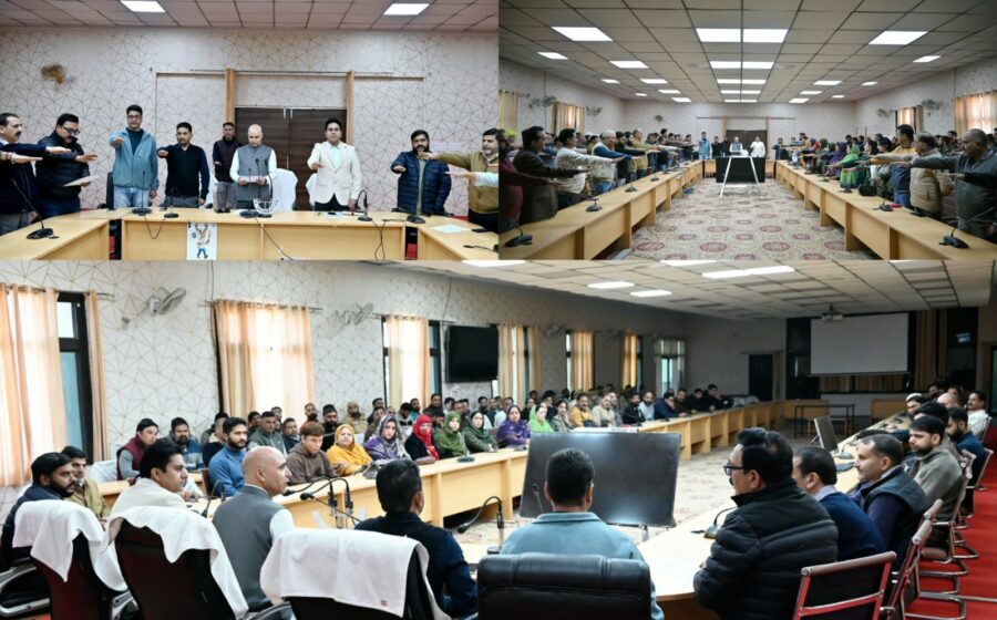 DC Kishtwar administers Integrity Pledge as Vigilance Awareness Week 2026 commences in district