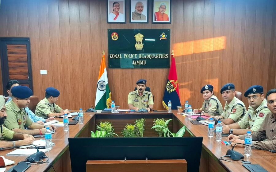 DIG JAMMU REVIEWS CRIME, SECURITY SCENARIO; STRESSES TIMELY INVESTIGATIONS