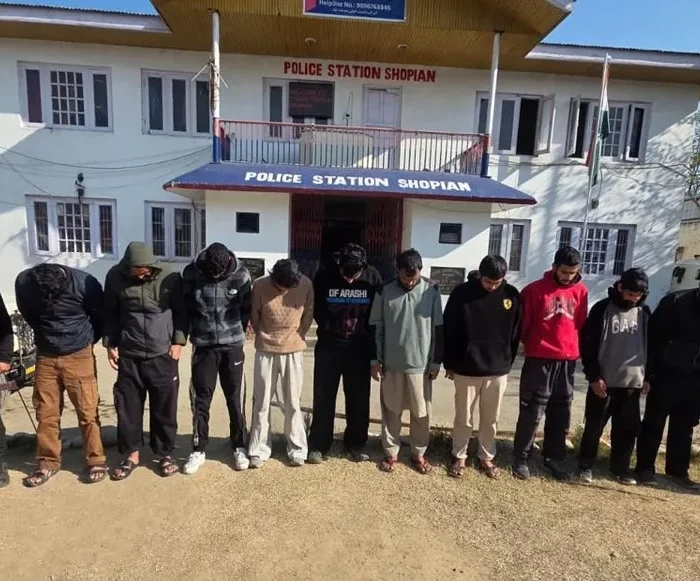 Shopian Police claim to bust jail-linked terror financing module, 10 arrested