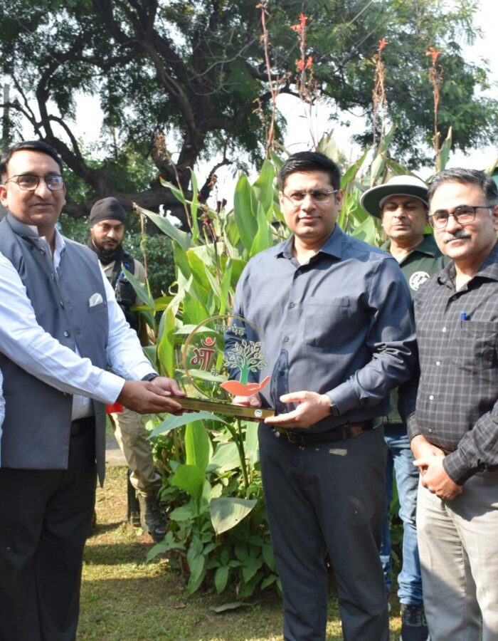 Div Com Jammu leads plantation drive Administers Unity Pledge