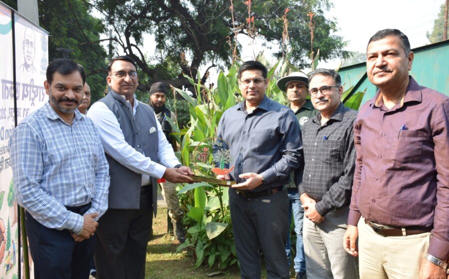 Div Com Jammu leads plantation drive Administers Unity Pledge