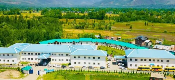 CU Kashmir Takes Administrative Action Against Chemistry HoD, Attaches Him Pending Enquiry